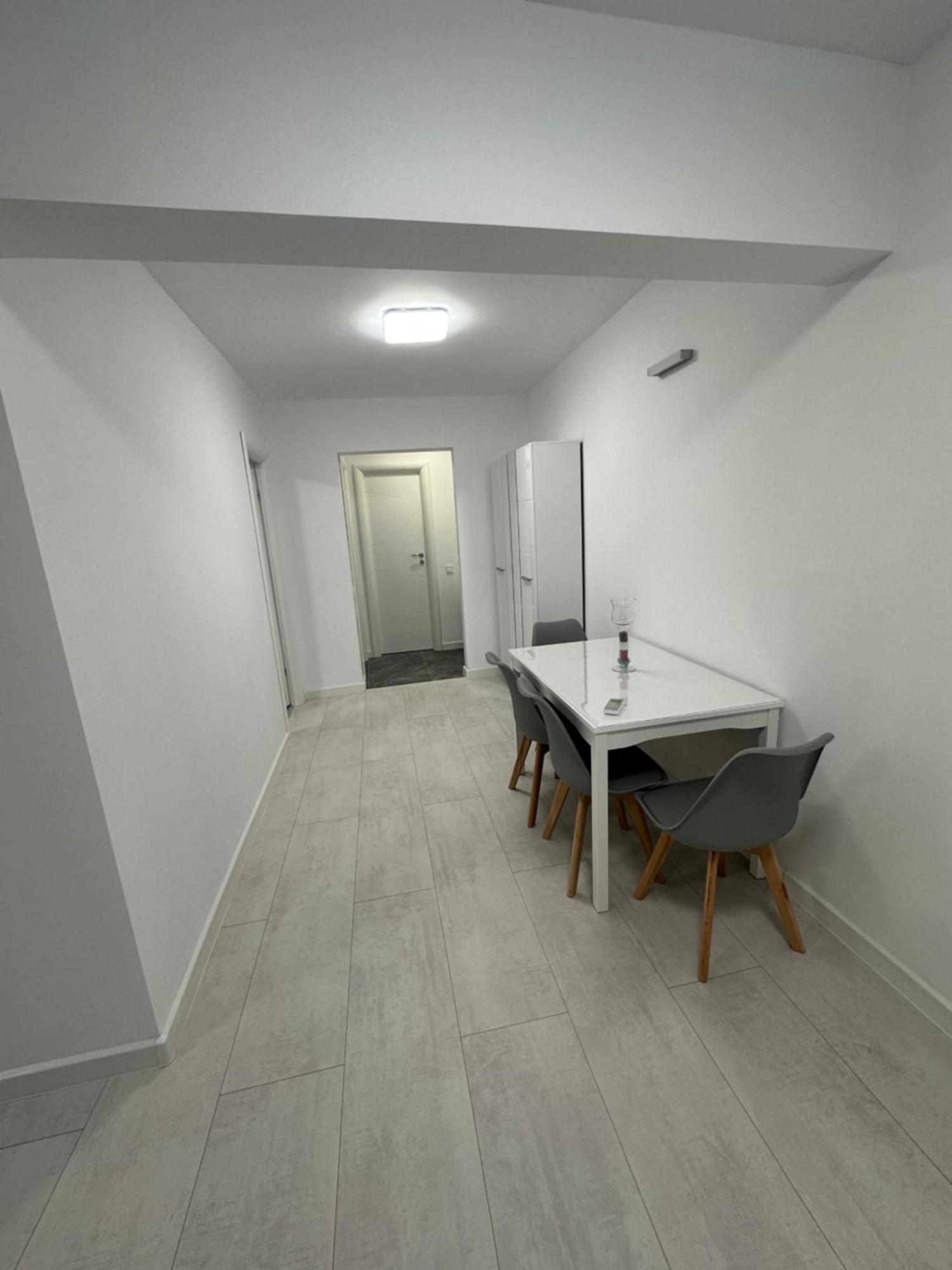 Apartamento Apartament Ultra Central 3 Hunedoara Exterior foto